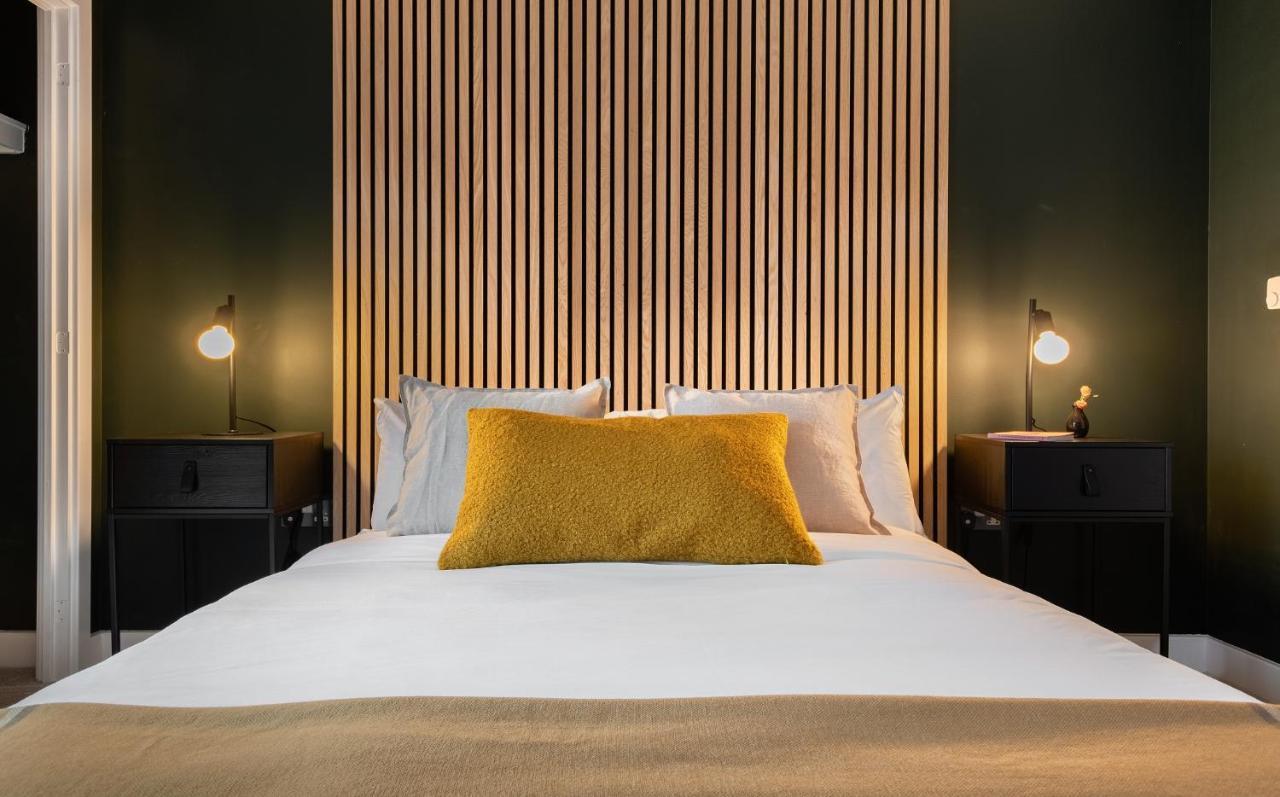 The Hoxton Docks - Modern & Bright 1bdr Flat With Study & Balcony Londen