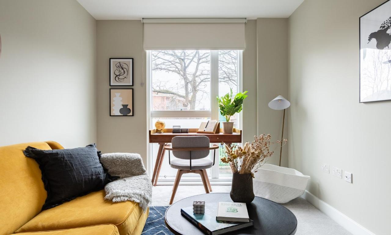The Hoxton Docks - Modern & Bright 1bdr Flat With Study & Balcony Appartement